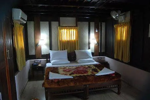 Vedic Village Resorts Kochi 3*,  India